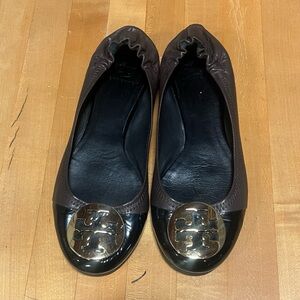 Tory Burch Women's Brown and Black Flats with Gold Accent